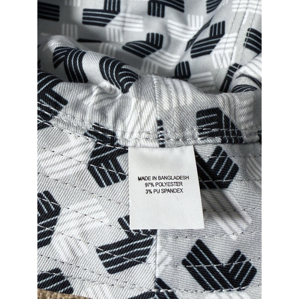 LIV Golf Bucket Hat Black All Over Print Logo Flexfit - Picture 4 of 6